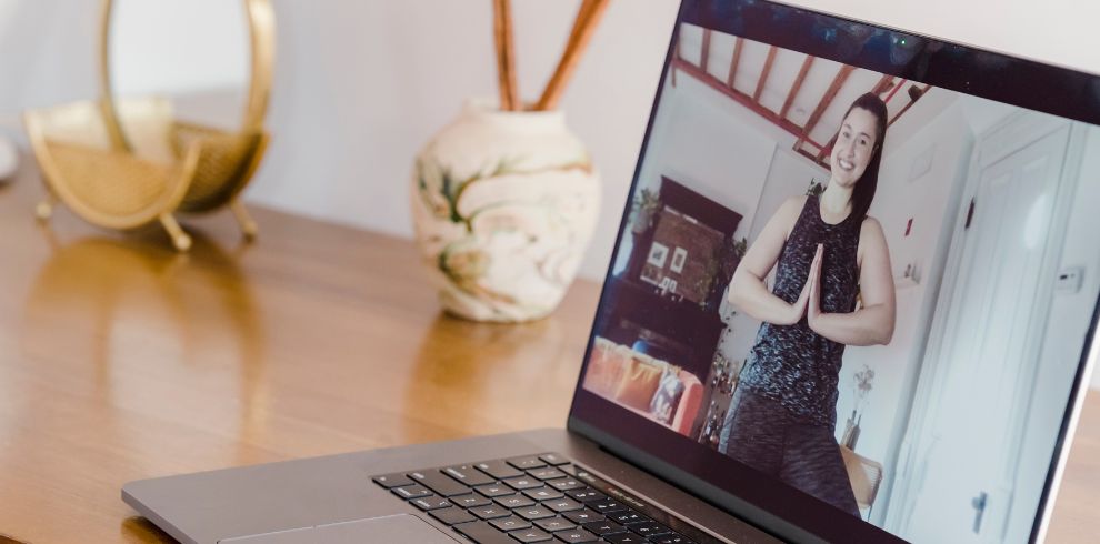 Best Online Yoga Classes in Mumbai